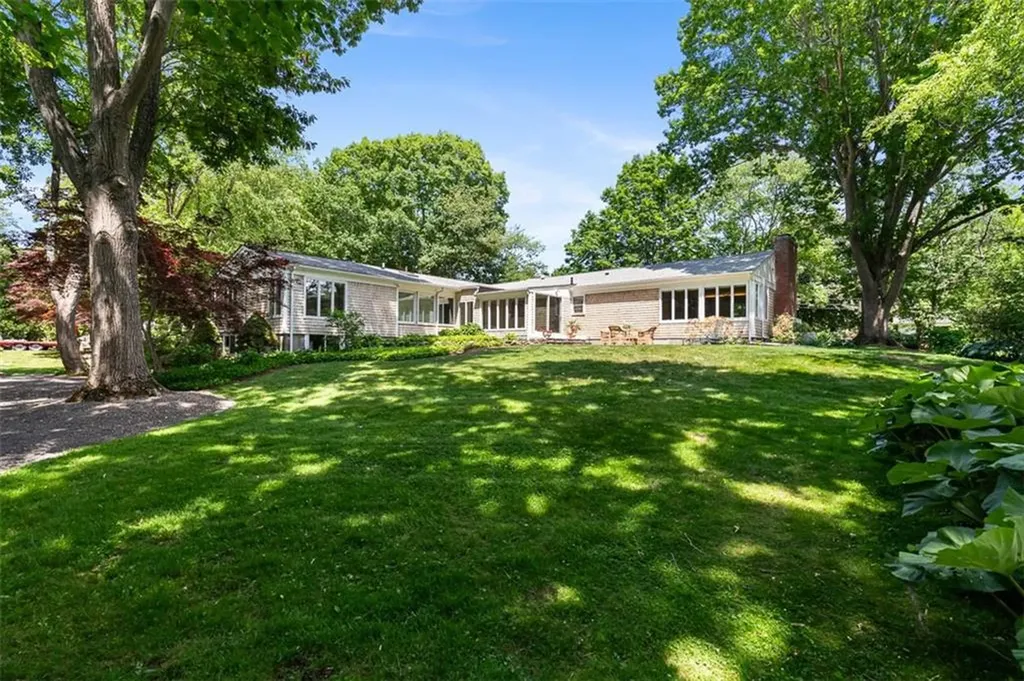 19 Preston Drive Barrington RI 02806