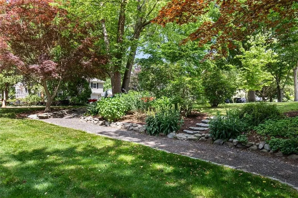 19 Preston Drive Barrington RI 02806