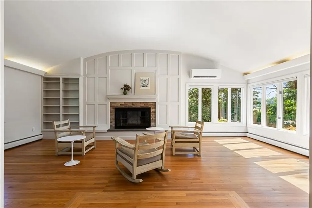 19 Preston Drive Barrington RI 02806