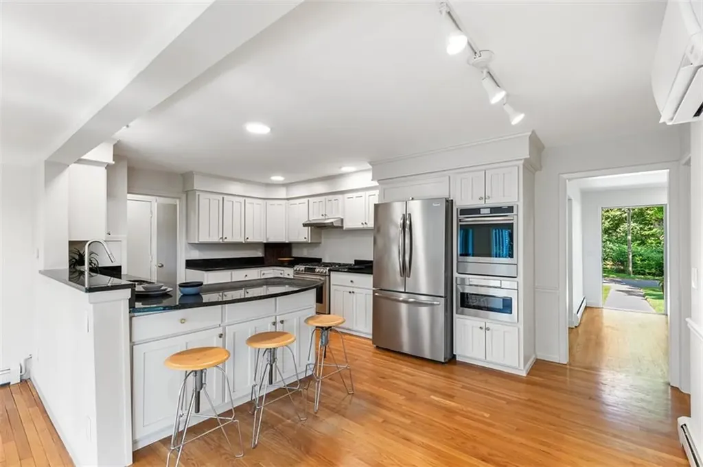 19 Preston Drive Barrington RI 02806