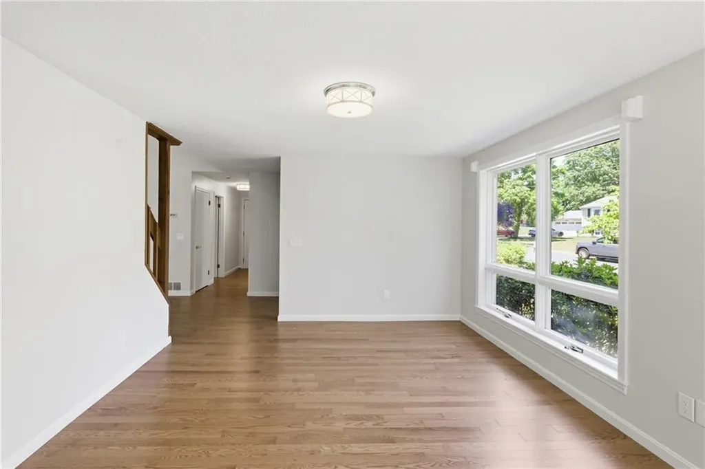 32 Briarwood Road Lincoln RI 02865