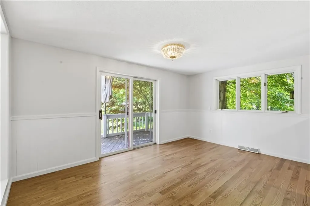 32 Briarwood Road Lincoln RI 02865