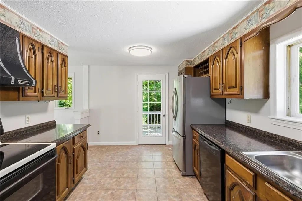 32 Briarwood Road Lincoln RI 02865
