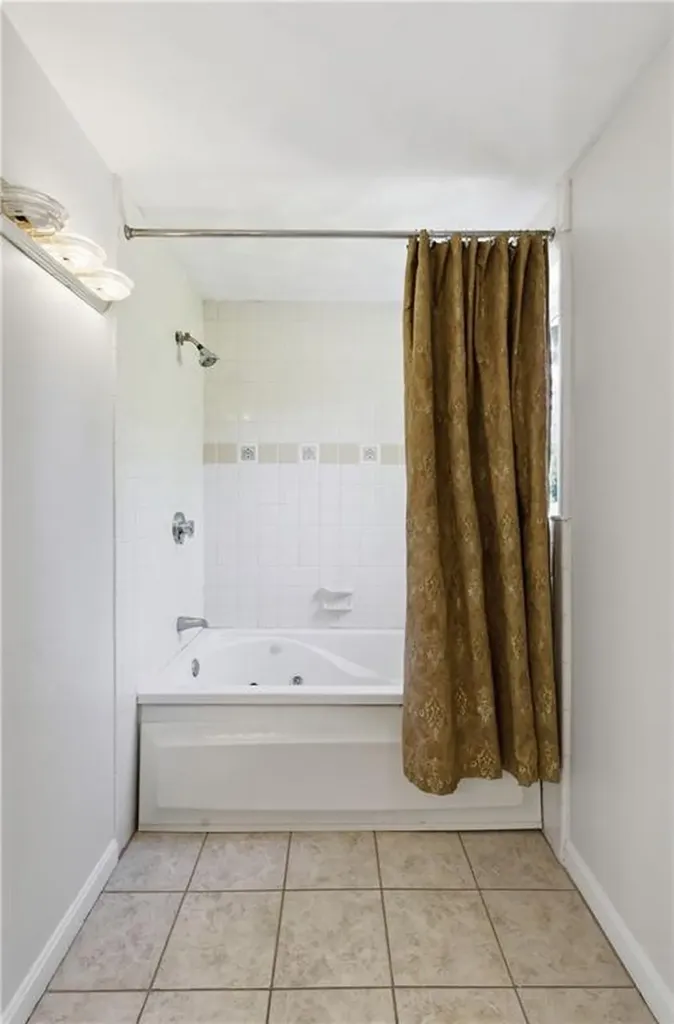32 Briarwood Road Lincoln RI 02865