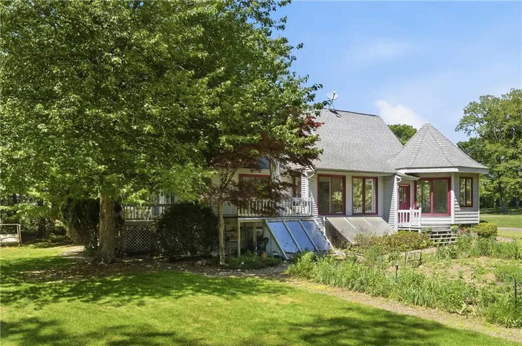 32 Briarwood Road Lincoln RI 02865