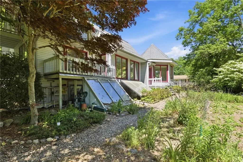 32 Briarwood Road Lincoln RI 02865