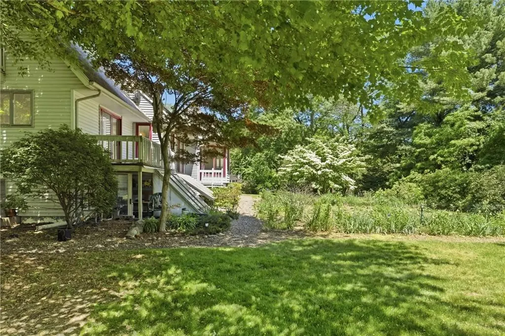 32 Briarwood Road Lincoln RI 02865