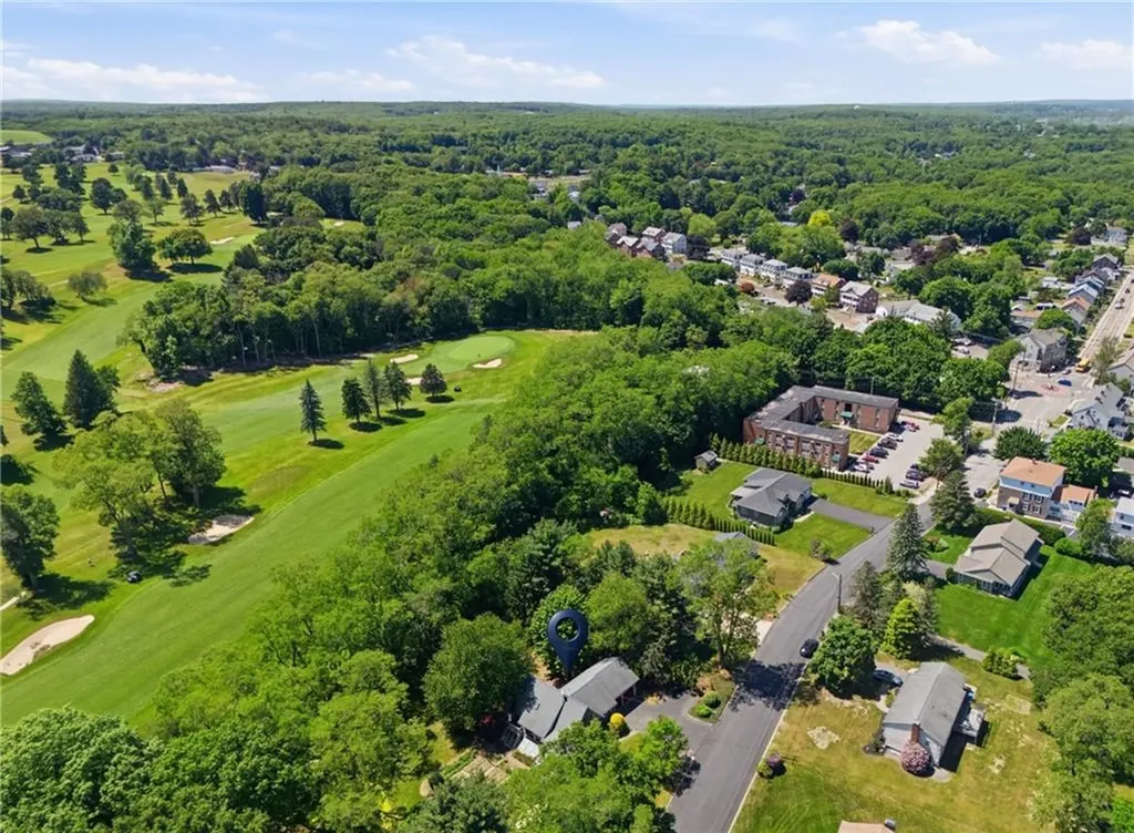 32 Briarwood Road Lincoln RI 02865