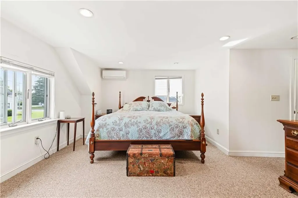 52 Wildwood Avenue East Providence RI 02916