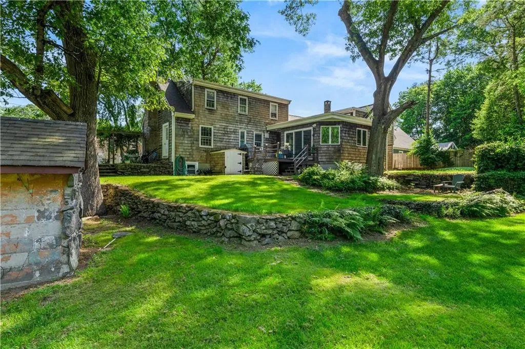 52 Wildwood Avenue East Providence RI 02916