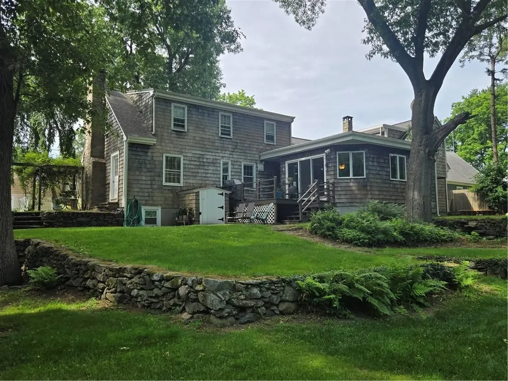 52 Wildwood Avenue East Providence RI 02916