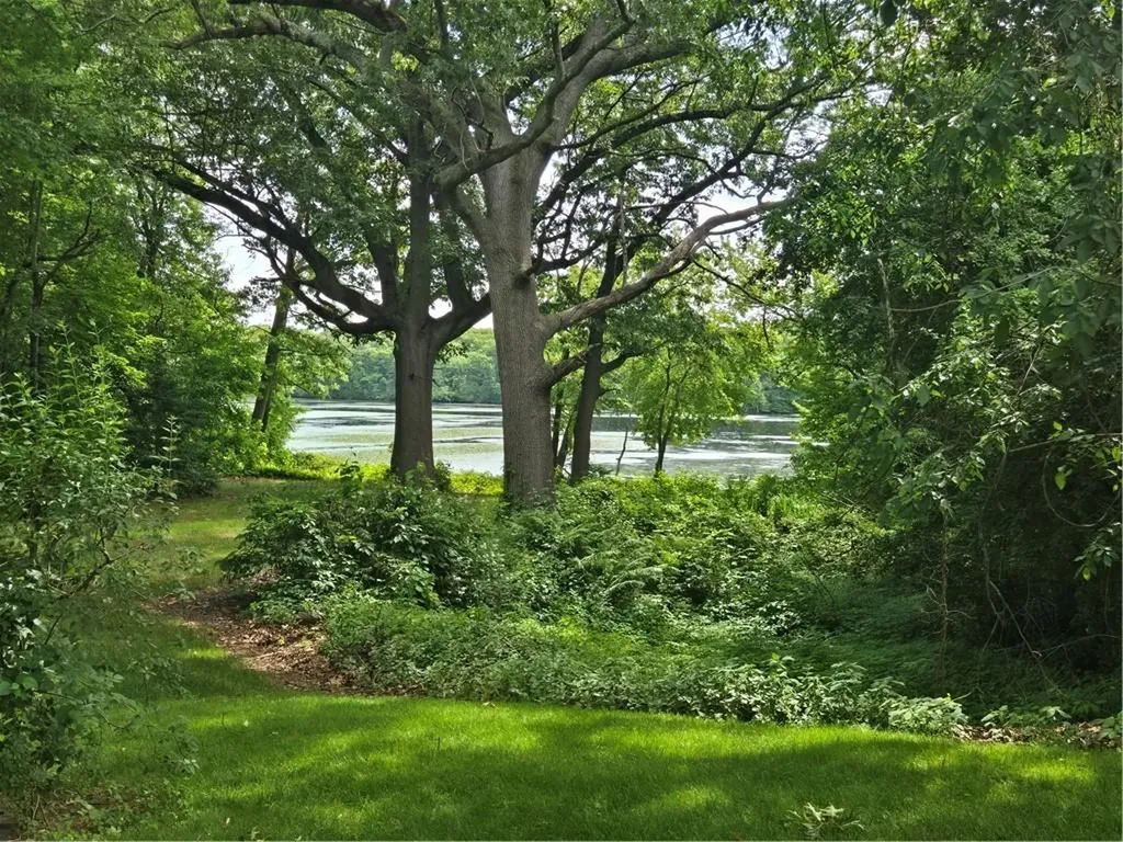 52 Wildwood Avenue East Providence RI 02916