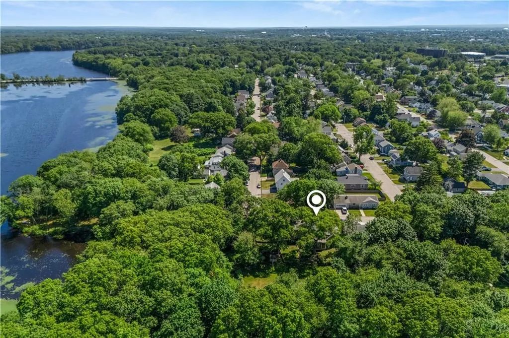 52 Wildwood Avenue East Providence RI 02916
