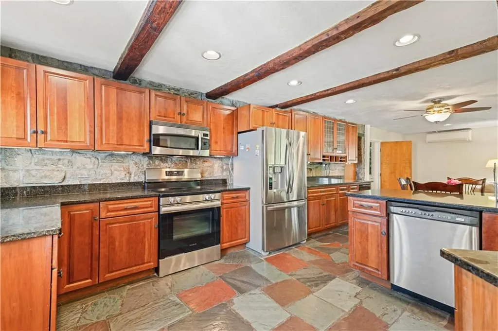 52 Wildwood Avenue East Providence RI 02916