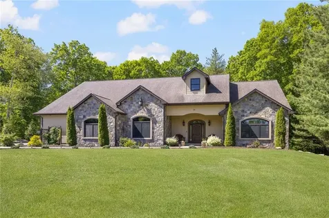 19 Blacksburt Court North Kingstown RI 02874