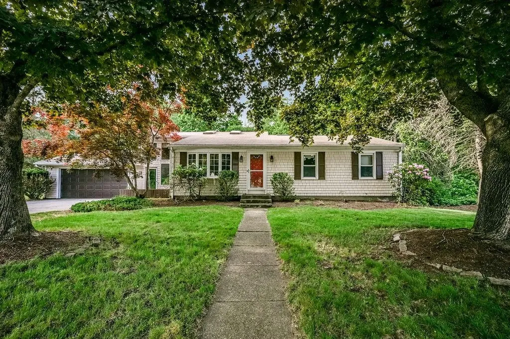 59 Orchard Drive Cumberland RI 02864