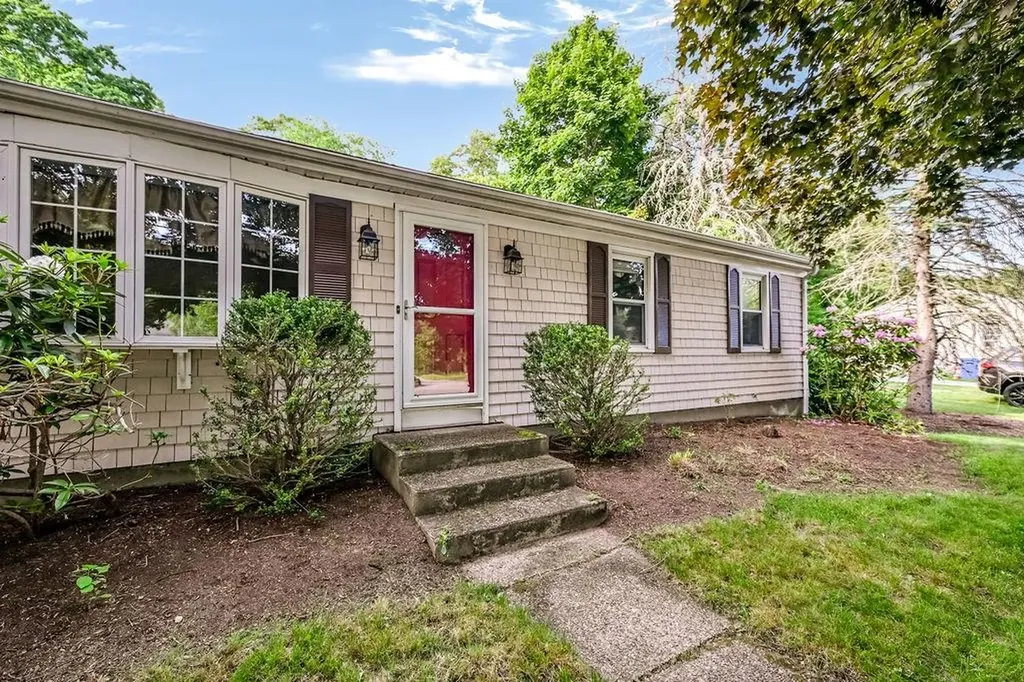 59 Orchard Drive Cumberland RI 02864