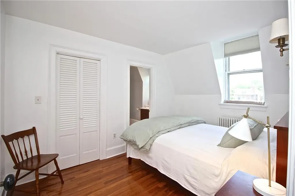 1 Oakwood Terrace Newport RI 02840