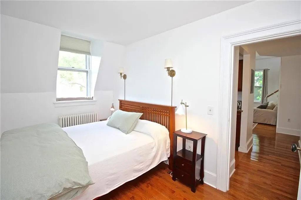 1 Oakwood Terrace Newport RI 02840