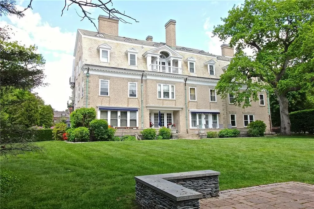 1 Oakwood Terrace Newport RI 02840