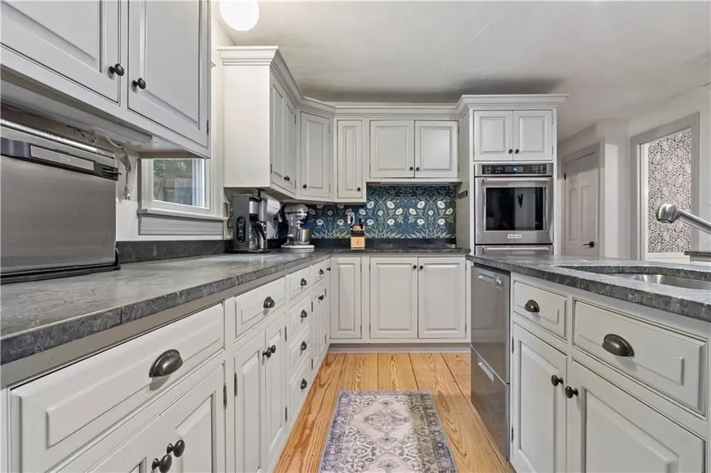 172 Estelle Drive South Kingstown RI 02892