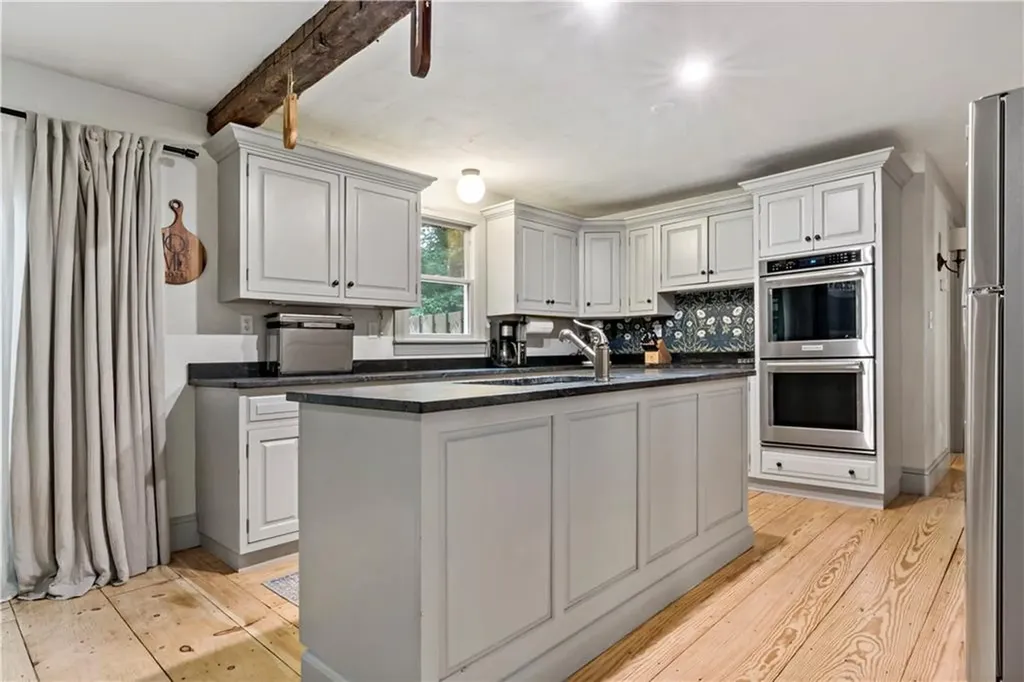 172 Estelle Drive South Kingstown RI 02892