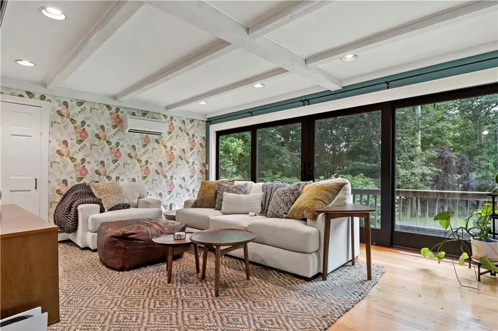 172 Estelle Drive South Kingstown RI 02892