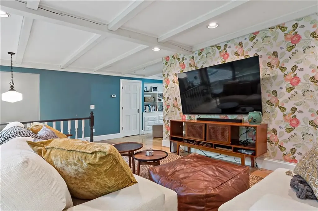 172 Estelle Drive South Kingstown RI 02892
