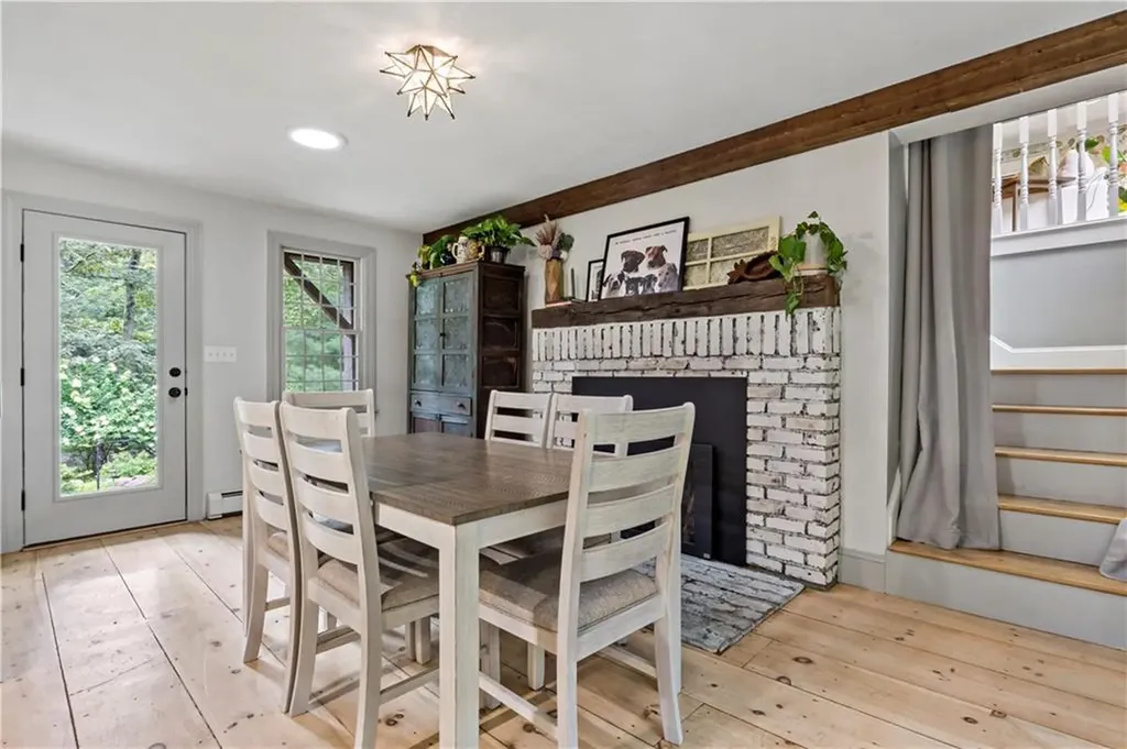 172 Estelle Drive South Kingstown RI 02892
