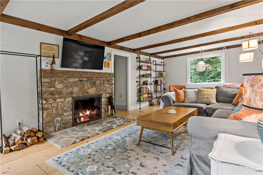 172 Estelle Drive South Kingstown RI 02892