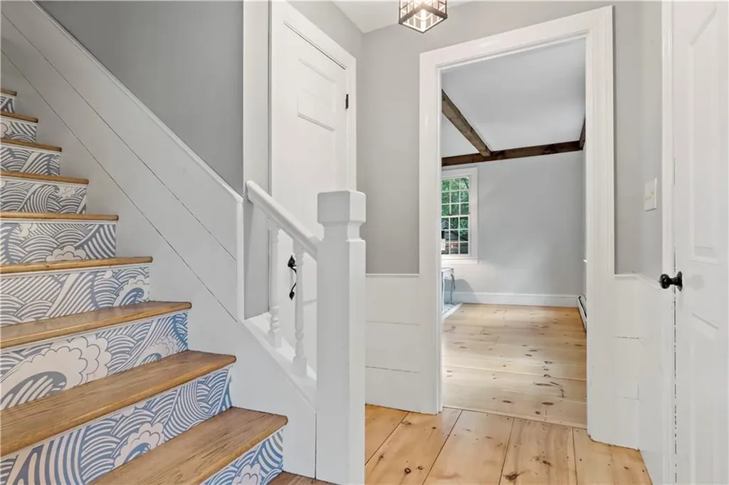 172 Estelle Drive South Kingstown RI 02892