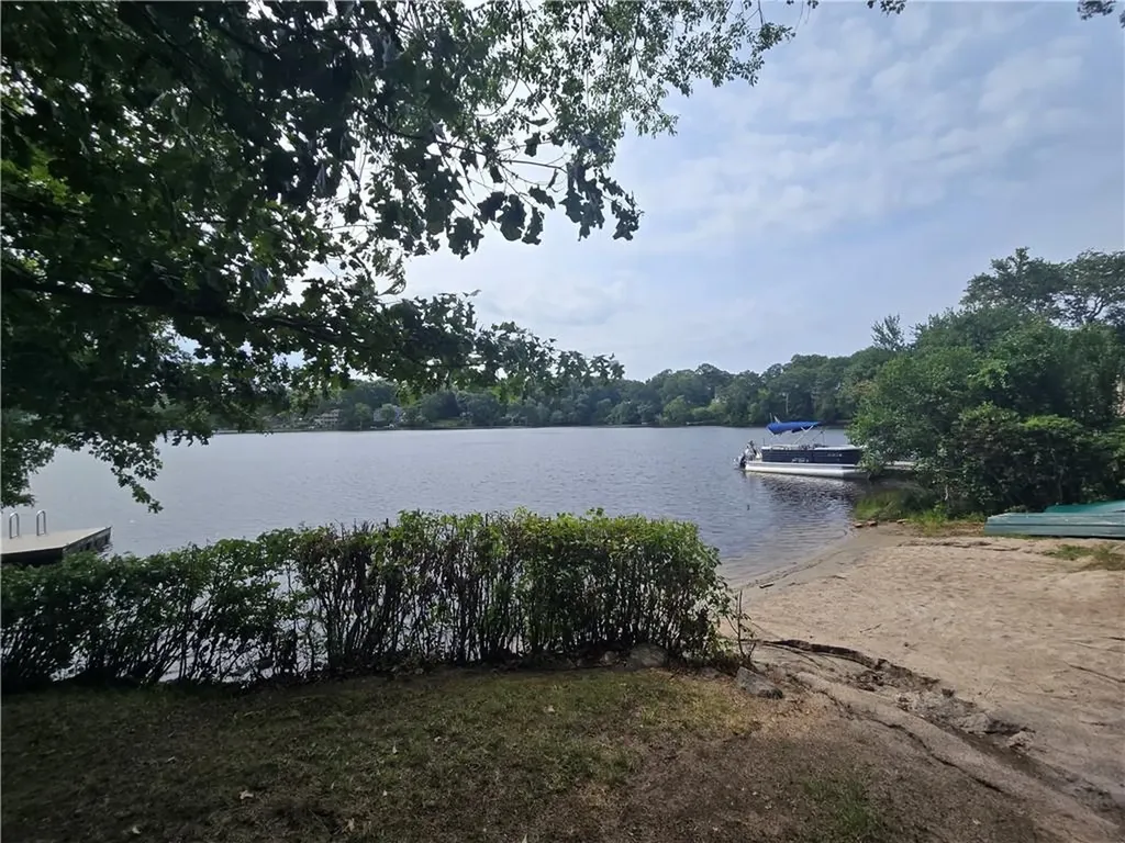 172 Estelle Drive South Kingstown RI 02892