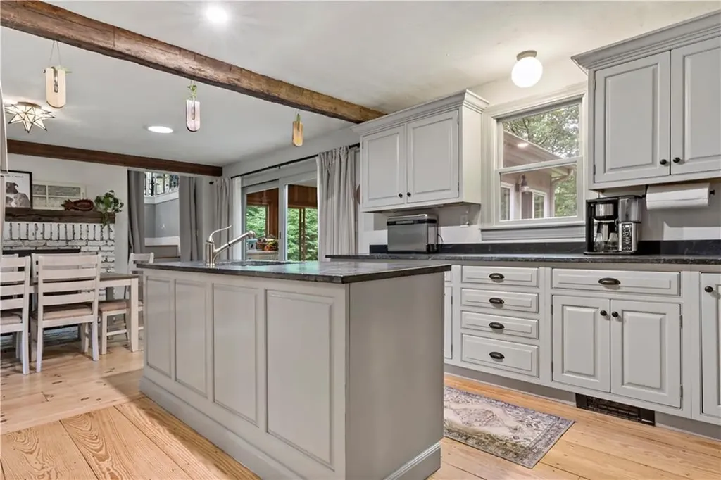 172 Estelle Drive South Kingstown RI 02892