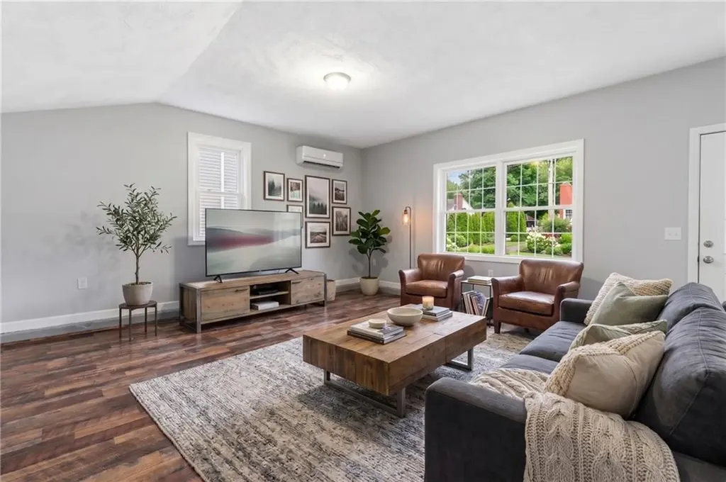 38 Franklin Street East Providence RI 02915