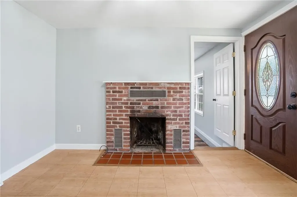 38 Franklin Street East Providence RI 02915