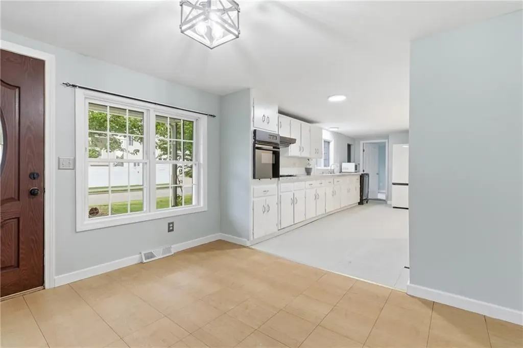 38 Franklin Street East Providence RI 02915