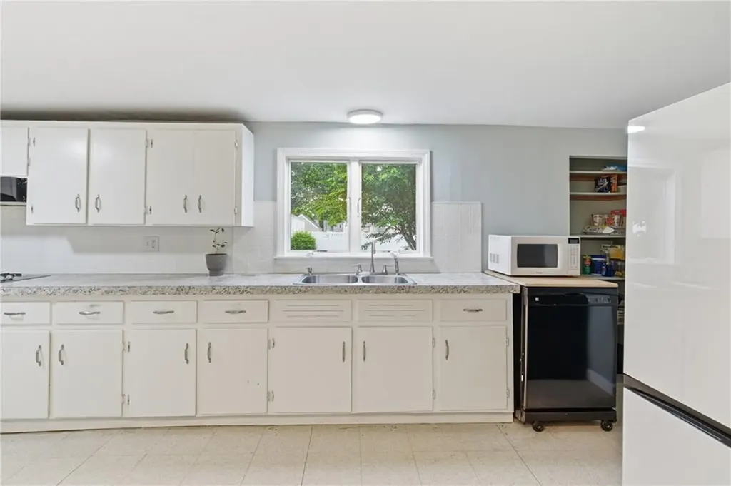 38 Franklin Street East Providence RI 02915