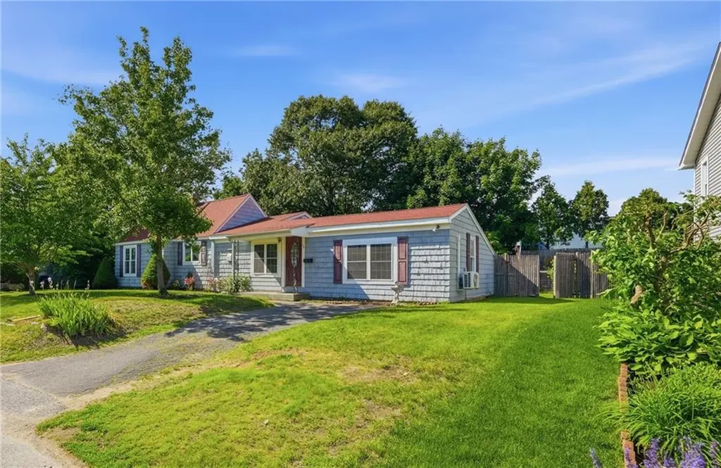 38 Franklin Street East Providence RI 02915