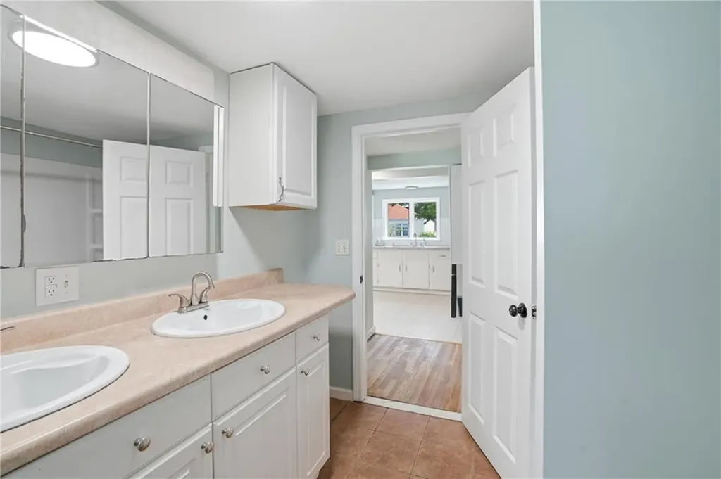 38 Franklin Street East Providence RI 02915