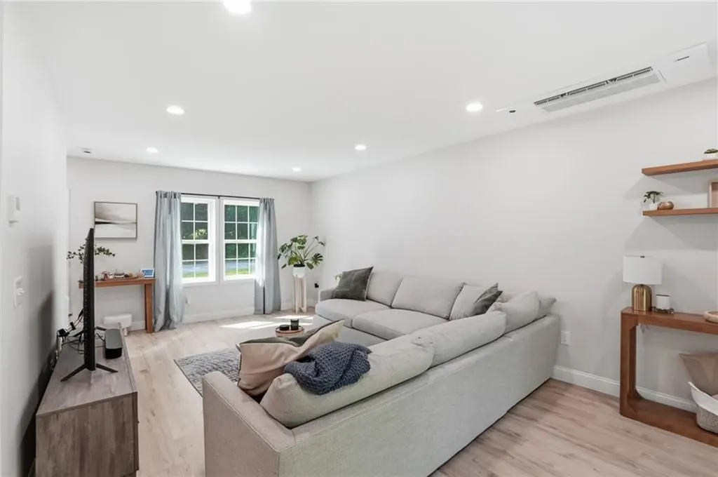 72 Wilbur Road Lincoln RI 02865