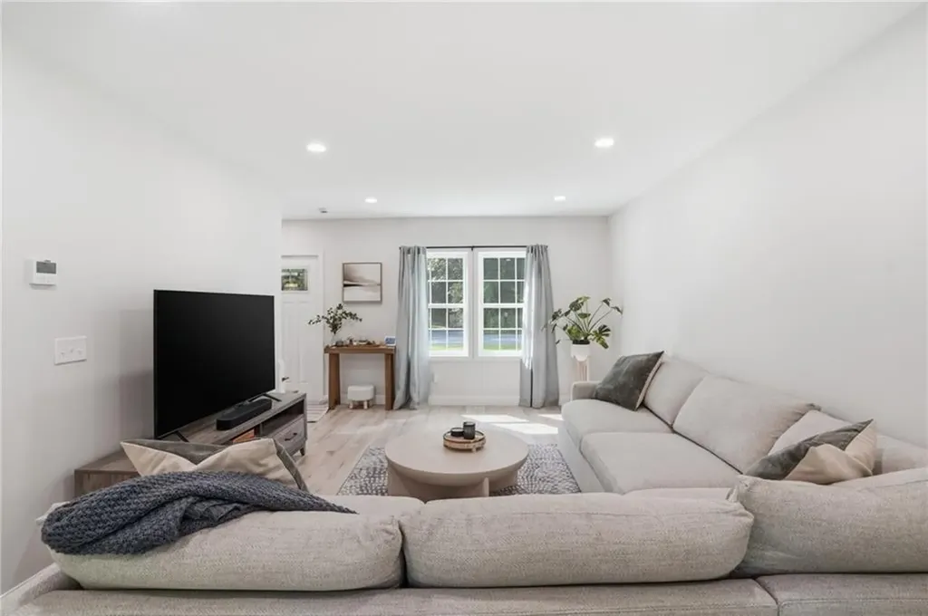 72 Wilbur Road Lincoln RI 02865