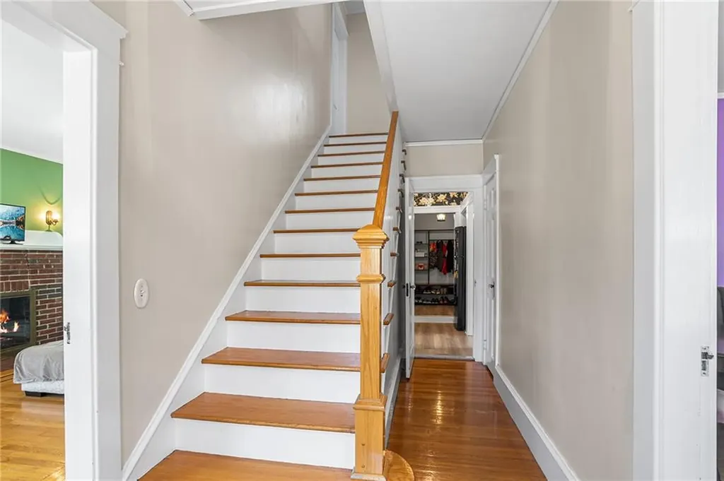 53 Cathedral Avenue Providence RI 02908