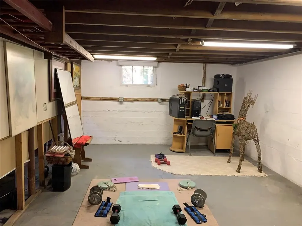 28 Old Reservoir Road Cumberland RI 02884