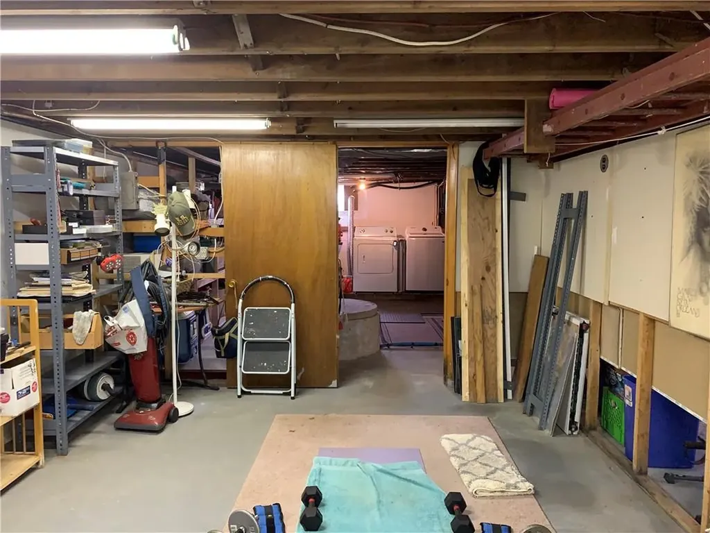 28 Old Reservoir Road Cumberland RI 02884