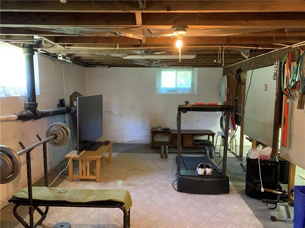 28 Old Reservoir Road Cumberland RI 02884