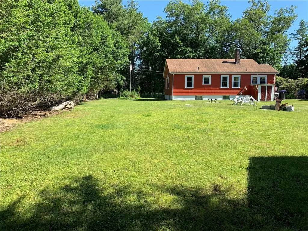 28 Old Reservoir Road Cumberland RI 02884