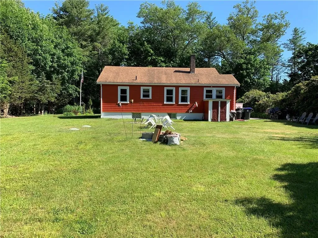 28 Old Reservoir Road Cumberland RI 02884