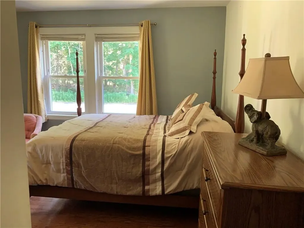 28 Old Reservoir Road Cumberland RI 02884