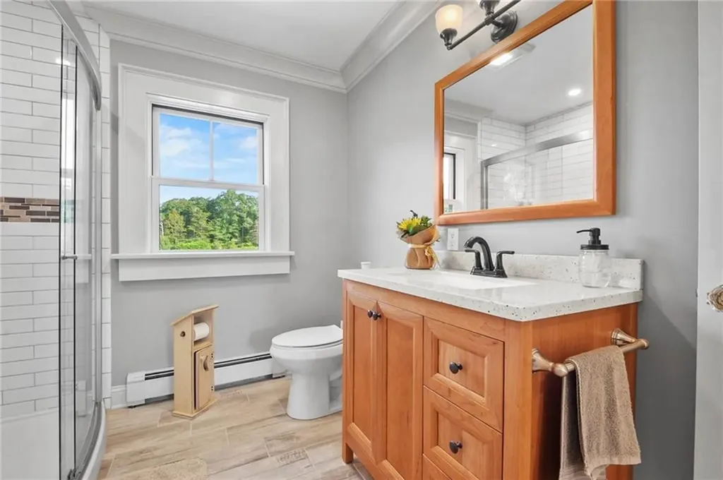170 Saxony Avenue Tiverton RI 02878