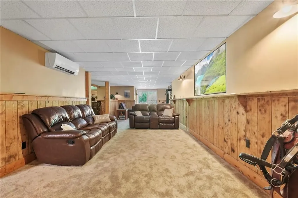 170 Saxony Avenue Tiverton RI 02878